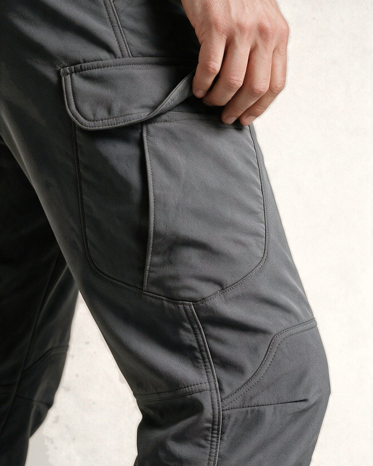 Braddock cargo pocket and panelled knee, close-up