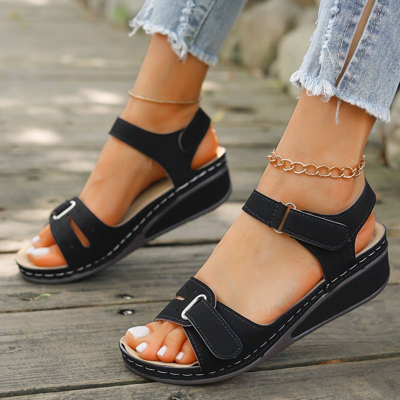 Alfreda Orthopedic Sandal | Lupi