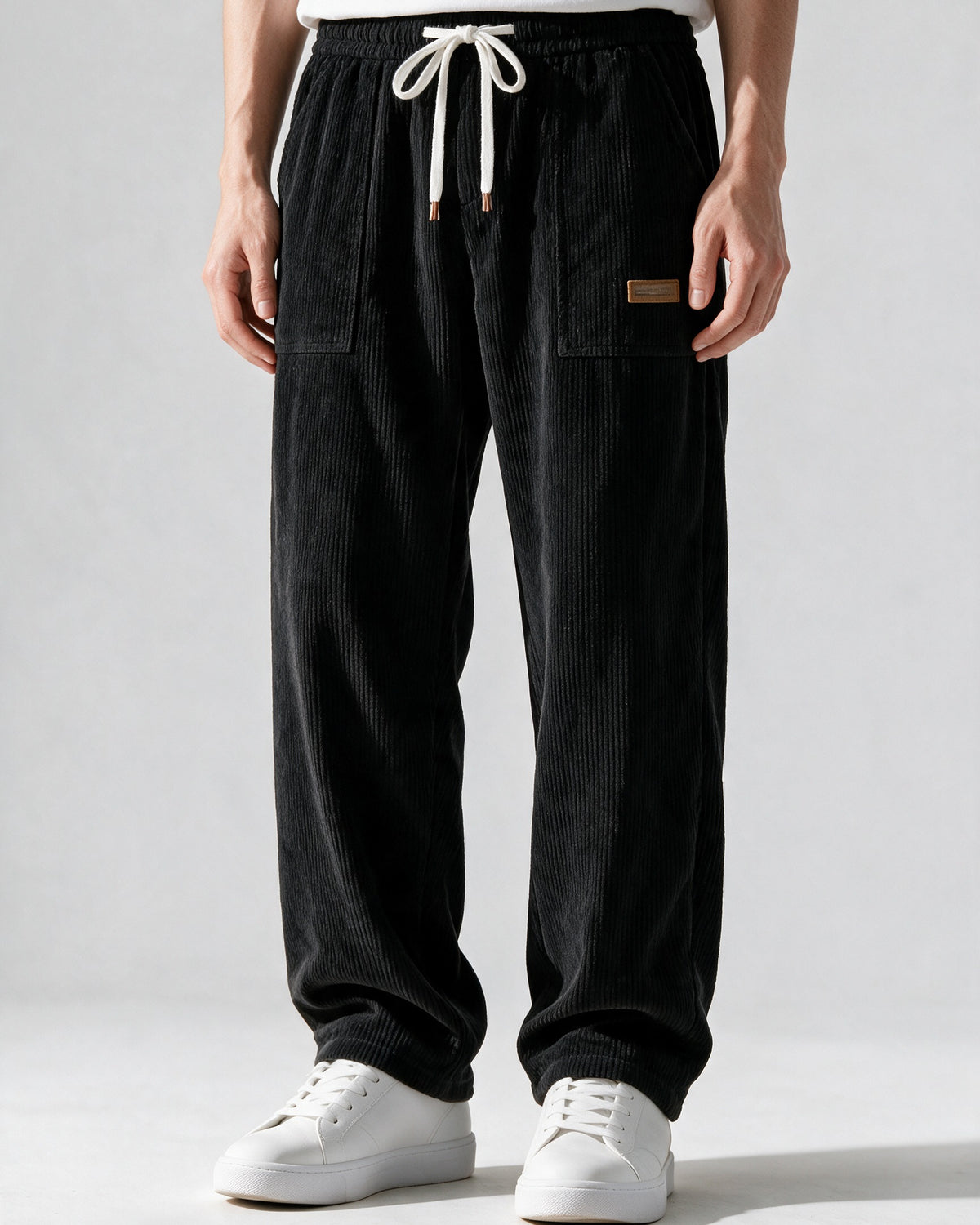Marlow corduroy trousers in Black, front